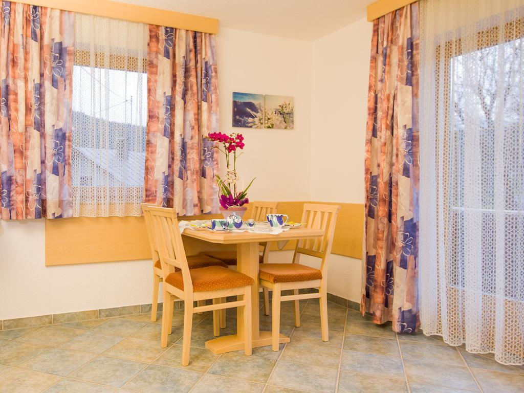 Haus Bergkristall Leutasch Habitación foto